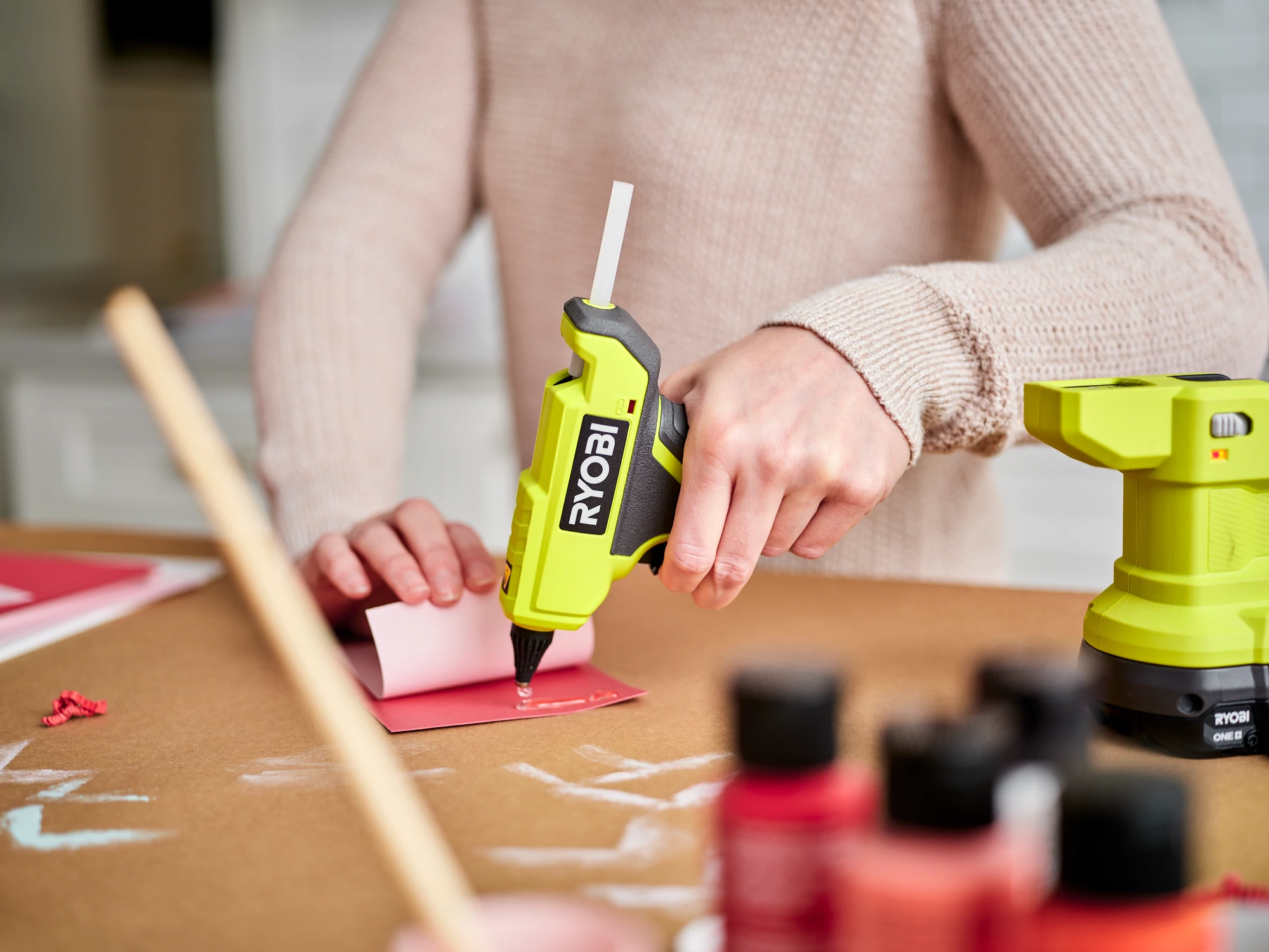 18V ONE+ Compact Glue Gun