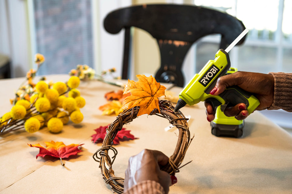 18V ONE+ Compact Glue Gun Kit