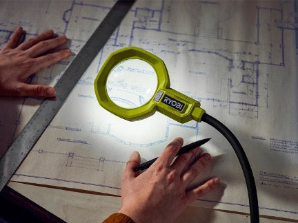 18V ONE+ Magnifying LED Clamp Light