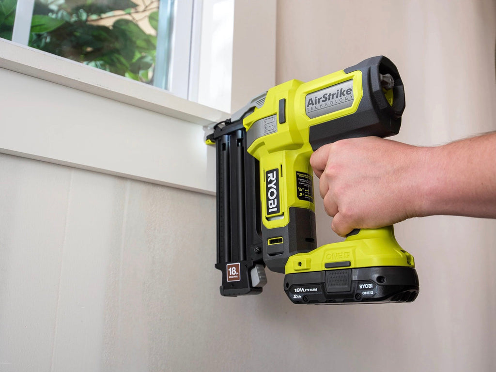 18V ONE+ AirStrike 18GA Brad Nailer Kit