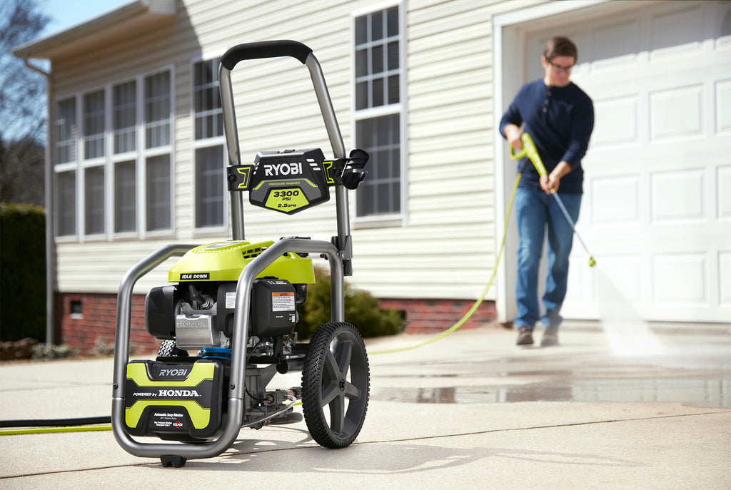 3300 PSI 2.5 GPM Cold Water Gas Pressure Washer