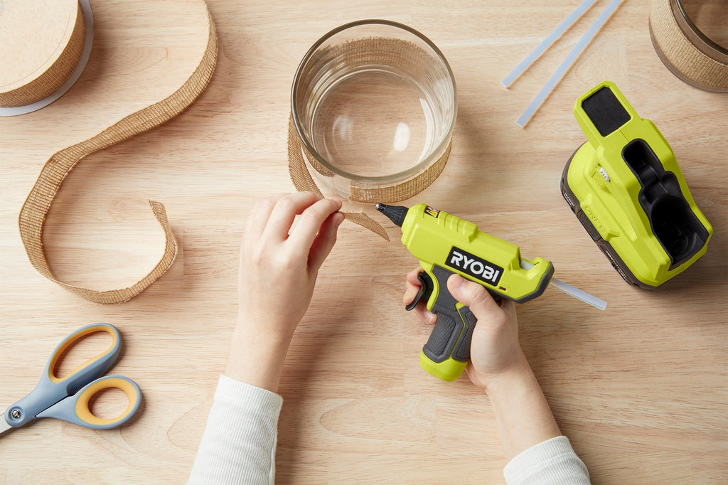 18V ONE+ Compact Glue Gun Kit