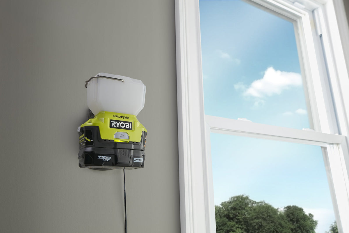 18V ONE+ EVERCHARGE Area Light Kit