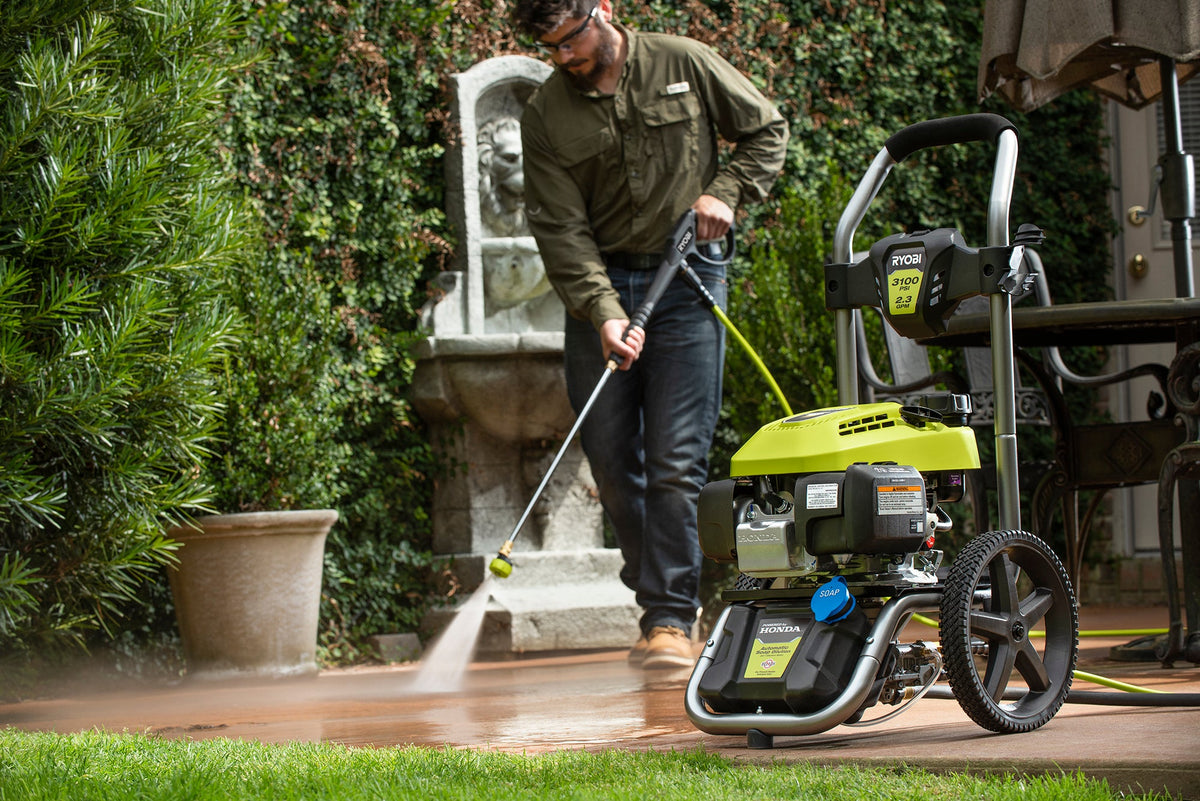 3100 PSI 2.3 GPM Cold Water Gas Pressure Washer