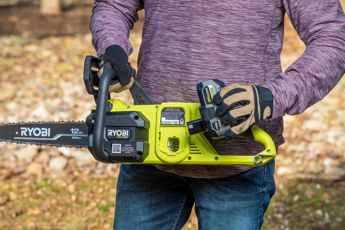 18V ONE+ HP Brushless WHISPER SERIES 12" Chainsaw Kit