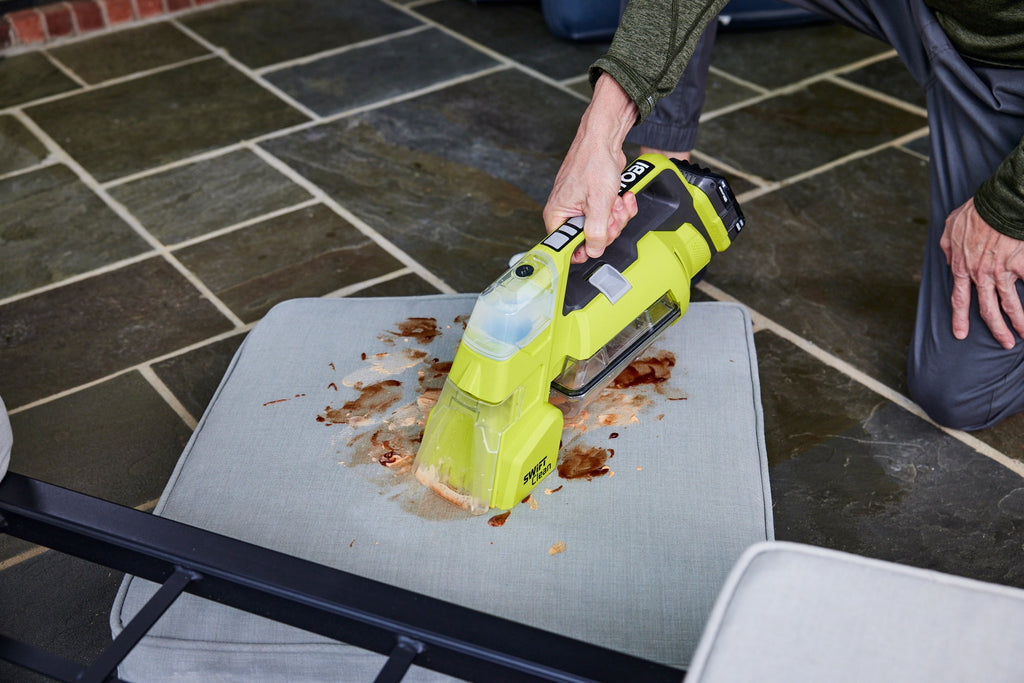 18V ONE+ SWIFTClean Spot Cleaner Kit