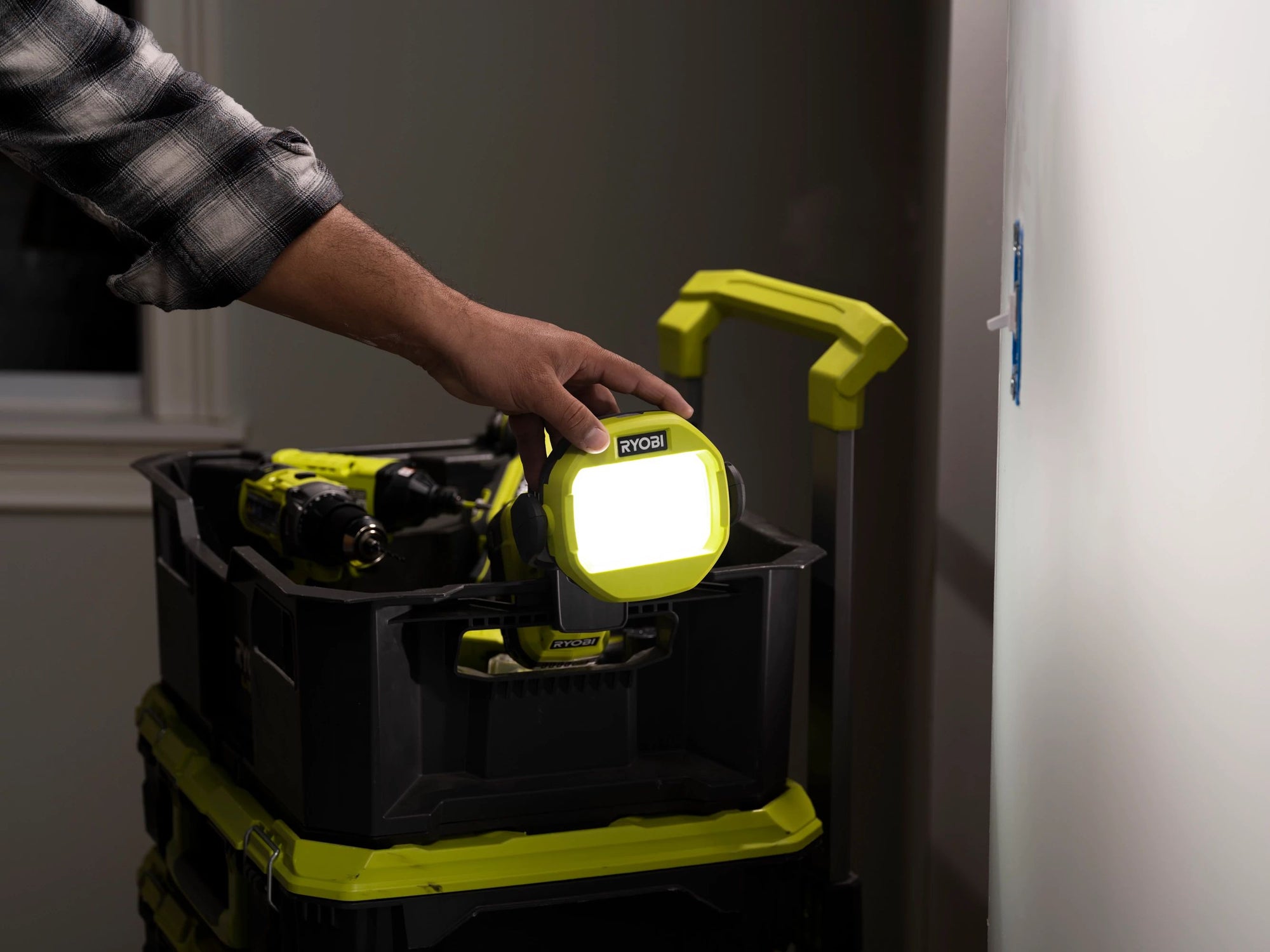 18V ONE+ LED Clamp Light