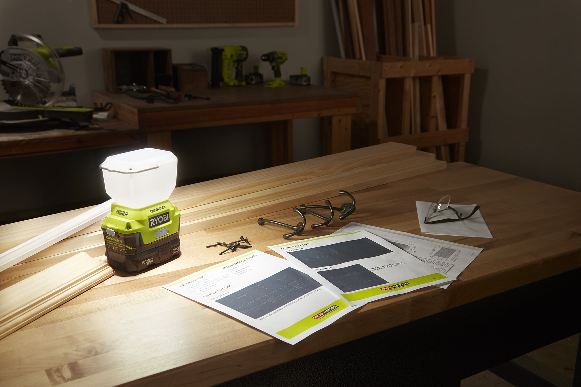 18V ONE+ EVERCHARGE Area Light Kit